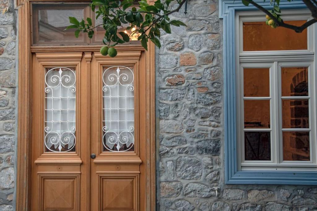 Mansion Eugenie Villa Ídra Kültér fotó